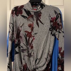 Jennifer Lopez Gray and Red Knit Top